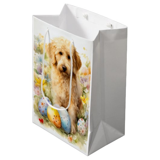 Sac Cadeau Moyen Goldendoodle aux oeufs de Pâques (Devant Angle)