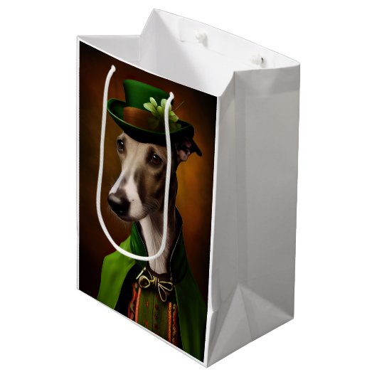Sac Cadeau Moyen Greyhound Dog en tenue de la Saint Patrick (Devant Angle)
