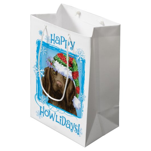 Sac Cadeau Moyen Happy Howlidays Retriever à revêtement plat (Devant Angle)