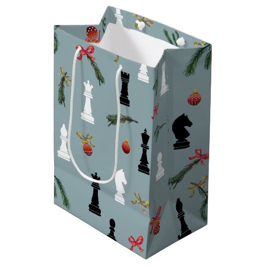 Sac Cadeau Moyen Jeu d'échecs de Noël Pièces Motif Bleu (Devant Angle)