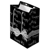 Sac Cadeau Moyen Joyeux 18e Anniversaire Bow sur Black Medium Cadea (Devant Angle)