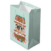 Sac Cadeau Moyen Joyeux Carlins de Noël Chiens de vacances (Devant Angle)