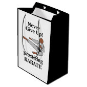 Sac Cadeau Moyen Karate Black Belt n'abandonne jamais les arts mart (Dos Angle)
