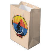 Sac Cadeau Moyen Les Goonies Retro Mikey équitation Vélo Graphique (Dos Angle)