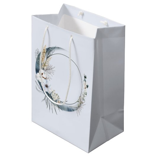 Sac Cadeau Moyen Lune de croissant bleu avec fleurs blanches (Devant Angle)