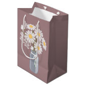 Sac Cadeau Moyen Marguerites blanches Mason Jar sur Rosy Brown (Devant Angle)