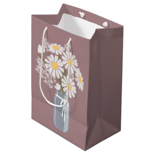 Sac Cadeau Moyen Marguerites blanches Mason Jar sur Rosy Brown (Devant Angle)