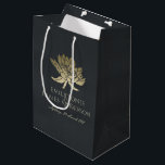 Sac Cadeau Moyen Mariage FLORAL GLAMOREUX OR BLEU NOIR LOTUS<br><div class="desc">Si vous avez besoin d'une personnalisation ou d'autres éléments correspondants,  n'hésitez pas à me contacter à l'adresse yellowfebstudio@gmail.com</div>