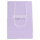 Sac Cadeau Moyen Monogramme moderne Lilac Lavender Titre Gras (Dos)