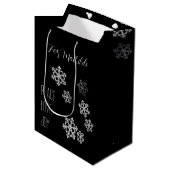 Sac Cadeau Moyen Motif de Noël Monochrome Snowflake avec script (Devant Angle)
