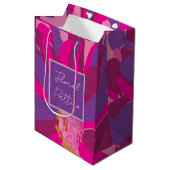 Sac Cadeau Moyen Motif Floral rose pourpre (Devant Angle)