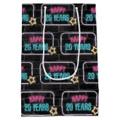 Sac Cadeau Moyen Neon 20th Birthday Sign On Brick (Dos)
