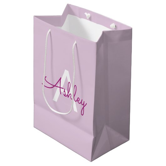 Sac Cadeau Moyen Nom de script & monogramme | Magenta & Violet clai (Devant Angle)