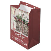 Sac Cadeau Moyen Panier de Noël Rustique Joyeux Holly Berry (Devant Angle)