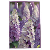 Sac Cadeau Moyen Papier d'enlèvement de fleurs violettes (Devant)