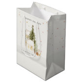 Sac Cadeau Moyen Pastel White Snow Tree Maisons Joyeuses Fêtes (Devant Angle)