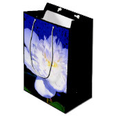 Sac Cadeau Moyen Peony blanc et violet (Devant Angle)