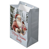 Sac Cadeau Moyen Père Noël Ajouter un nom Neige hiver Scène de Noël (Devant Angle)