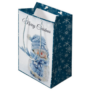 Sac Cadeau Moyen Photo d'un mignon bonhomme de neige en hiver - Noë
