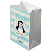 Sac Cadeau Moyen Pingouin mignon avec Bowtie Turquoise (Devant Angle)