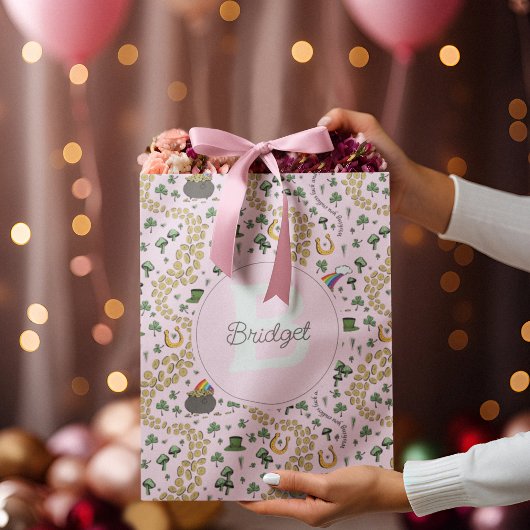 Sac Cadeau Moyen Pink Cute n'Curvy Shamrocks Nom du bébé St patrick