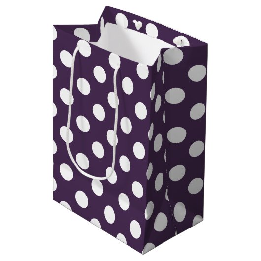 Sac Cadeau Moyen Pois blancs sur prune violette (Devant Angle)