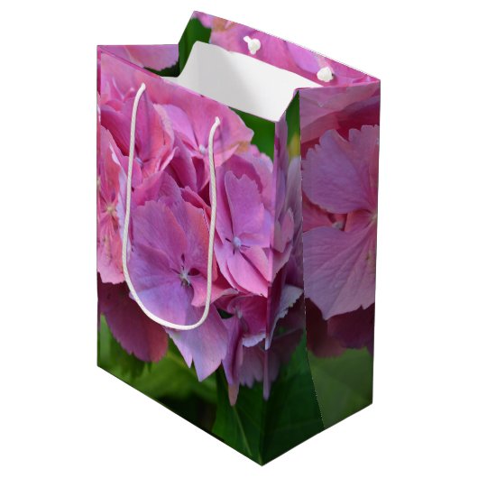 Sac Cadeau Moyen Pompée rose Hydrangea Hortensia Fleur (Devant Angle)