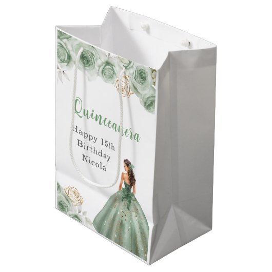 Sac Cadeau Moyen Princesse dans une robe verte Sage Quinceanera (Devant Angle)