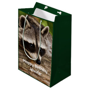 Sac Cadeau Moyen Raccoon mignon reposant sur un journal