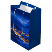 Sac Cadeau Moyen Retro Village Mountain Blue Gold Paysage (Devant Angle)