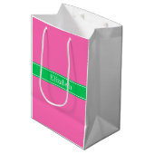 Sac Cadeau Moyen Rose chaud solide #2 Emerald Green Rbn Nom Monogra (Devant Angle)