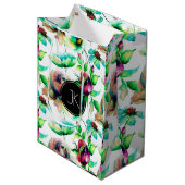 Sac Cadeau Moyen Roses Rouges Sur Texture De Bois Blond (Devant Angle)