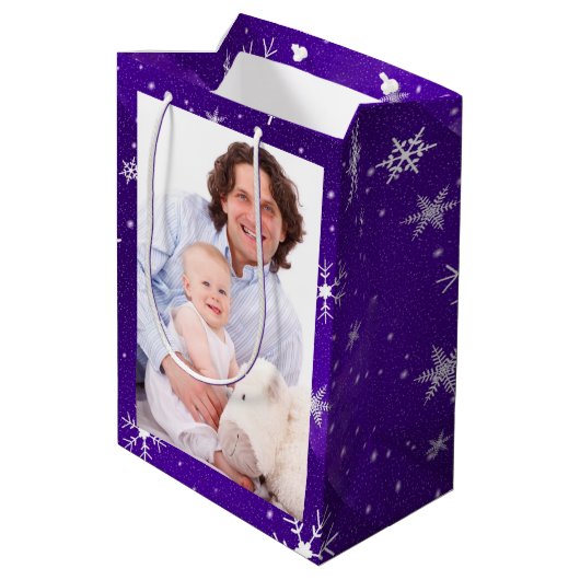 Sac Cadeau Moyen Sac-cadeau Med Blue-Purple Backgrd Blanc (Dos Angle)