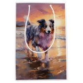 Sac Cadeau Moyen Sandy Australian Shepherd Dog on Beach Sunset (Devant)