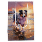 Sac Cadeau Moyen Sandy Australian Shepherd Dog on Beach Sunset (Dos)