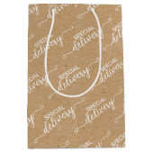 Sac Cadeau Moyen Spécial Delivery Word Art Faux Kraft Brun Rustique (Devant)