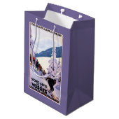 Sac Cadeau Moyen Spectateurs observant l'affiche de skieur (Dos Angle)