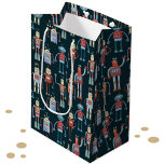 Sac Cadeau Moyen Style rétro Robots Vintages des années 1950<br><div class="desc">Des robots de style 1950 rétro à l'aspect agréable et serviable. Grand-père les a probablement fait dans son hangar. Intelligence artificielle,  mais pas d'une manière effrayante.</div>
