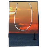 Sac Cadeau Moyen Sunset Clouds and Sailboat Seascape (Devant)