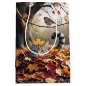 Sac Cadeau Moyen Tabby Chat en Pile de feuilles d'automne (Devant)