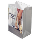 Sac Cadeau Moyen Texas Bride à Boots Bridal Shower (Devant Angle)