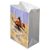 Sac Cadeau Moyen The Cowboy (par Frederic Remington) (Devant Angle)