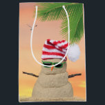 Sac Cadeau Moyen Tropical Christmas Sand Snowman<br><div class="desc">Tropical "bonhomme de neige" dans le sable avec casquette à rayures et lunettes de soleil sur le sable avec ciel couché de soleil.</div>