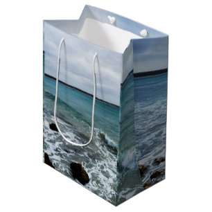 Sac Cadeau Moyen Vagues Et Bateaux De Pêche Sur L'Océan,