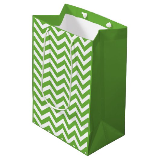 Sac Cadeau Moyen Vert de printemps et chevron blanc mariage anniver (Devant Angle)