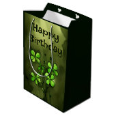 Sac Cadeau Moyen Whimsical Clovers Irlandais Joyeux anniversaire (Dos Angle)