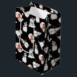 Sac Cadeau Moyen White Christmas Snowman | Black<br><div class="desc">Ce sac cadeau noir est orné d'un adorable motif bonhomme de neige. Idéal pour les enfants de tous âges. Cette conception contient A.I.</div>