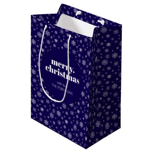 Sac Cadeau Moyen White Navy Blue Joyeux Noël Snowflake Motif (Devant Angle)