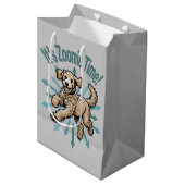 Sac Cadeau Moyen Zoomie Time Golden Doodle (Devant Angle)