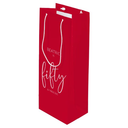 Sac Cadeau Pour Bouteille 50 et fabuleux Anniversaire moderne Script rouge (Devant Angle)